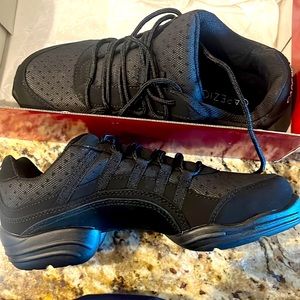 CAPEZIO Adult Rock It Dansneaker Black Women's Size 8 BRAND NEW NEVER WORN